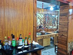 -果松木炭酸菜铜火锅·外婆参鸡汤