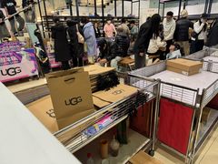 -UGG(燕莎奥特莱斯购物中心店)