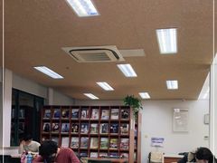 -上海市静安区图书馆(新闸路馆)