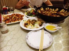 华盛园鱼锅-华盛园卷子王农家菜水库鱼