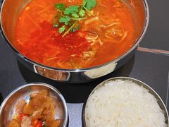 -许哥东北烧烤·铁丳烤串·宫后夹肉(繁花中心店)