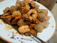 三鲜焖子-小船渔村•大连菜•大连焖鱼(黄河路店)