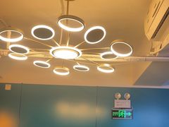 -荒岛实景沉浸密室(江汉路1店)