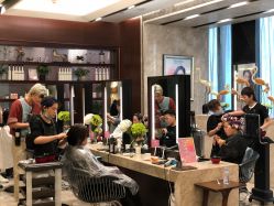 -AKOZO Beauty Salon