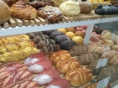 -焙丽拾光(麦凯乐直营店)