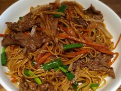 巴扎牛肉炒旦面-巴扎美食·新疆菜·西域歌舞表演餐厅(新疆大厦店)
