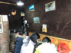 等位区-口口香小吃店