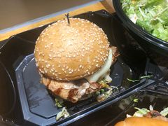 -The Habit Burger Grill 哈比特汉堡(爱琴海店)