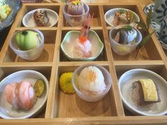 九宫格波子寿司-蚝喜粤·广州味·茶楼点心(长隆店)