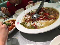 -姚姚酸菜鱼·金戈戈香港豉油鸡(喜荟城联名店)
