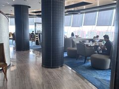 -宝利来国际大酒店-凤凰阁旋转餐厅