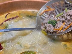 -洱火云南酸菜牛肉火锅(石景山当代商城店)