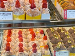 -85度C(生甜甜圈研究工坊·上海松江人民北路店)