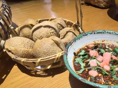 -包整·丝娃娃(一览甲秀楼风景店)