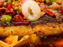 -鸣记脆皮烤鱼·海鲜烤鱼(三八广场店)