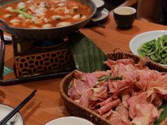 -老滇山寨•云南特色菜•地方菜•民族风情歌舞表演(金碧店)