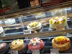 -85度C(生甜甜圈研究工坊·上海平凉店)