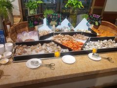 -大中华希尔顿酒店-念自助餐·嗨啤·小龙虾