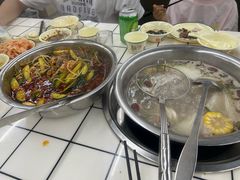 -周良天山牛杂城(天山路总店)