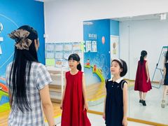 -蓝话筒·少儿成人演讲口才·主持朗诵·戏剧表演(大华第一坊店)