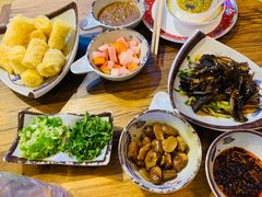 -毛辣果·贵州红酸汤牛肉火锅(西单店)