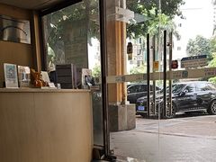 -宠颐生猫科·内科皮肤科(西平世纪城店)