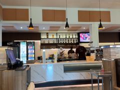 -Chom Cafe and Restaurant