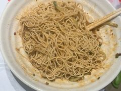 -肥肥虾庄·金牌油焖大虾(汉口城市广场店)