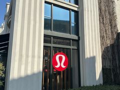 -lululemon(比斯特购物村店)