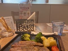-必胜客(联投东方店)