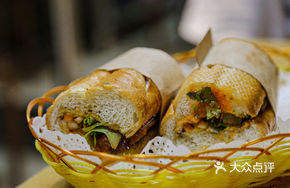 Crispy Pork Patty Sandwich