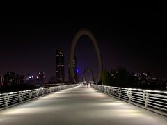 -南京眼步行桥