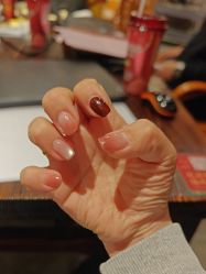 -小鸭梨影院式美甲