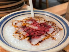 红豆稀饭-泥糊破店小酒馆·团建聚餐(南京西路店)