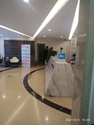 前台-西美医疗美容门诊部