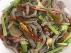 酸菜魔芋豆腐-谢师酒家