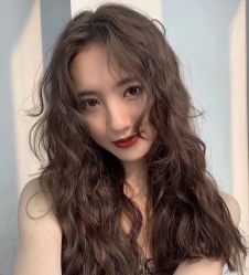 -SUNLON秀隆时尚烫染定制沙龙