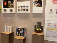 -灸春堂·艾灸·痛症·整脊连锁(之江银泰店)