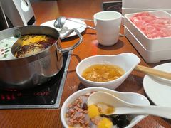 -重庆小天鹅自助火锅店(空港跨境店)