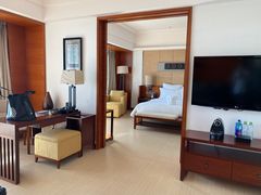 -三亚湾海居铂尔曼度假酒店