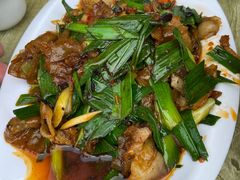 绍皮回锅肉-柏合黄记豆腐皮饭店