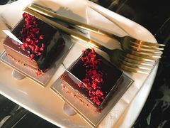 -UNI UNI(环亚凯瑟琳店)