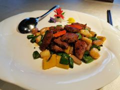 黑椒爆炒雪花牛肉粒-皇朝会.经典传统粤菜(外滩店)