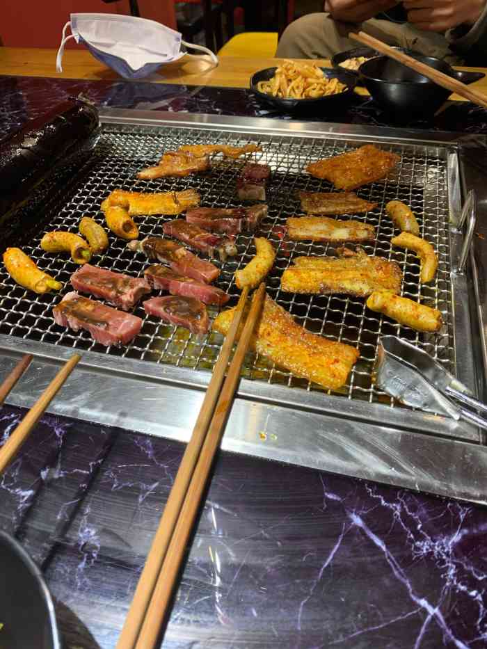 老号李小肠西昌特色火盆烧烤(江油店)-"周末一家人去吃的,目前大众上