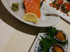 三文鱼刺身-小句号·精致料理(江南环球港店)