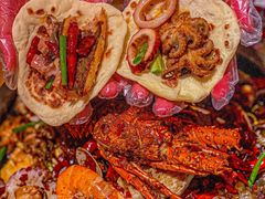 -鸣记脆皮烤鱼·海鲜烤鱼(三八广场店)