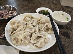 -周家大连水饺(美专校街店)