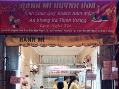 -Bánh Mì Huynh Hoa