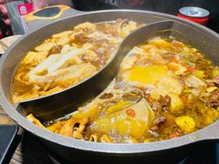 -鼎牛牛炖锅·烤串(温泉路店)