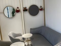 -Fridi Patisserie Cafe